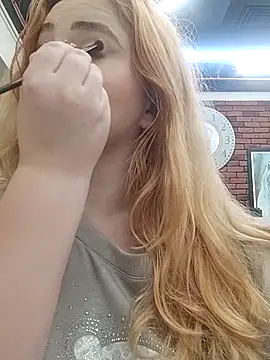 AliceWest  online show from April 9, 4:01 pm