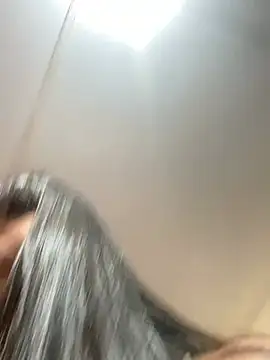 dani-lue online show from March 27, 1:22 pm