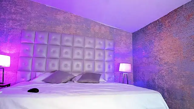 loladupont online show from November 16, 3:01 am