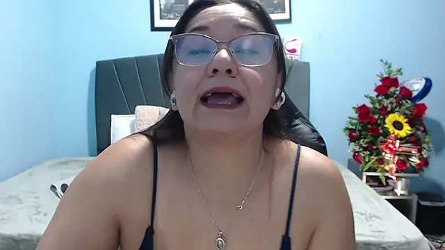 AngelRouss online show from May 21, 12:50 am