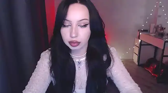 MoranaMissGod online show from January 28, 7:10 pm