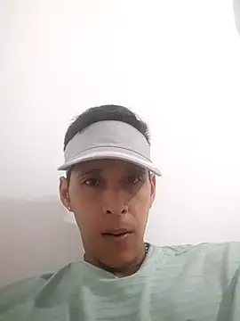 Snapshot of judesmith95 chatting on December 19, 11:35 pm judesmith95 online show from December 19, 11:35 pm