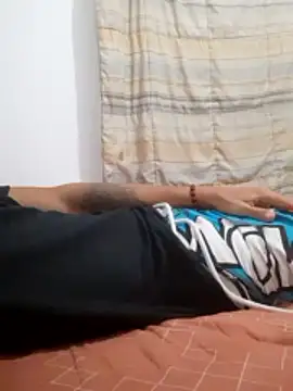 Snapshot of judesmith95 chatting on December 23, 4:50 pm judesmith95 online show from December 23, 4:50 pm