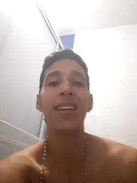 Snapshot of judesmith95 chatting on December 31, 7:07 pm judesmith95 online show from December 31, 7:07 pm