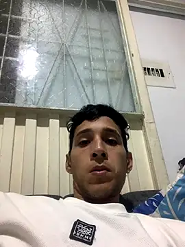 Snapshot of judesmith95 chatting on September 20, 12:33 am judesmith95 online show from September 20, 12:33 am