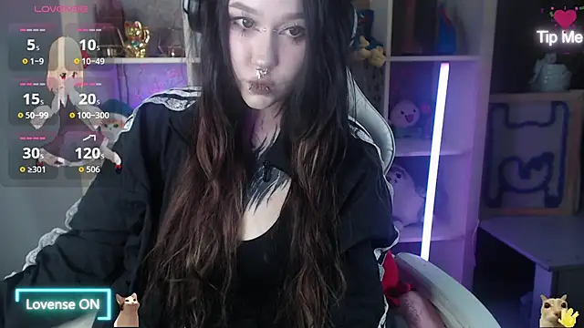 chloe crystall killer online show from June 14, 1:46 pm