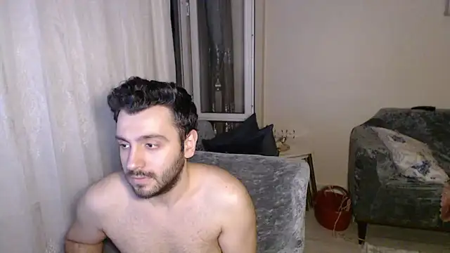 Snapshot of handsomeee04 chatting on June 6, 7:07 pm handsomeee04 online show from June 6, 7:07 pm