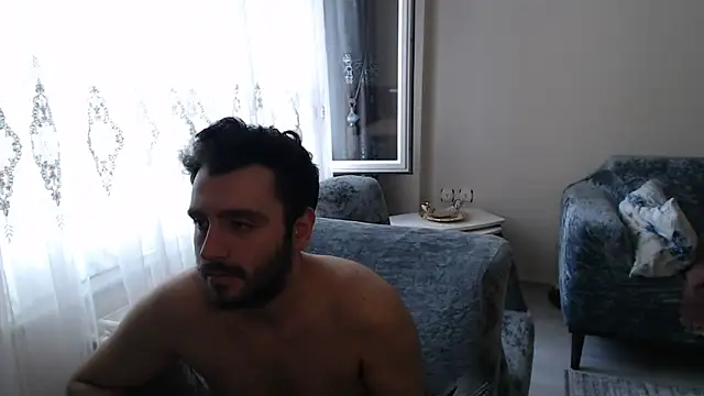 Snapshot of handsomeee04 chatting on June 9, 1:34 pm handsomeee04 online show from June 9, 1:34 pm