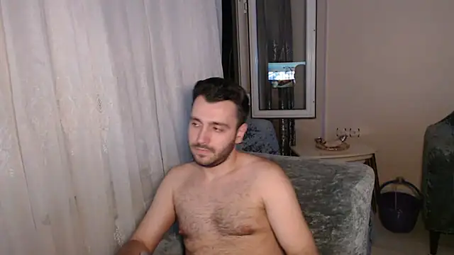 Snapshot of handsomeee04 chatting on July 1, 10:20 pm handsomeee04 online show from July 1, 10:20 pm