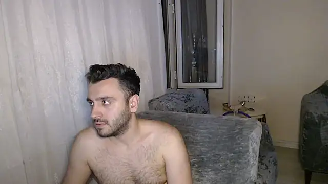 Snapshot of handsomeee04 chatting on July 4, 12:17 am handsomeee04 online show from July 4, 12:17 am