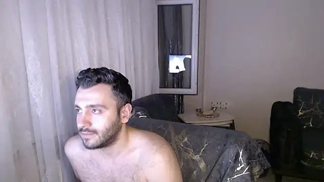 Snapshot of handsomeee04 chatting on July 7, 11:20 pm handsomeee04 online show from July 7, 11:20 pm