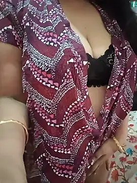 Snapshot of Soniya_444 chatting on July 31, 11:42 am Soniya 444 online show from July 31, 11:42 am