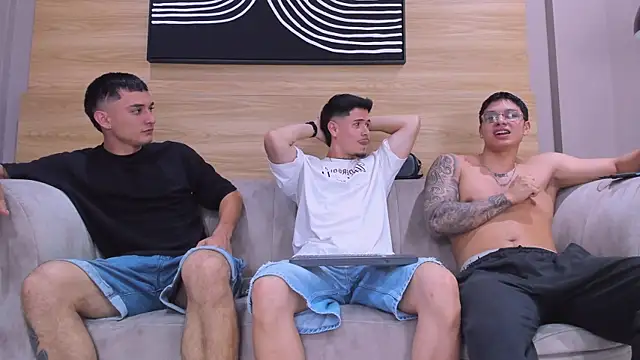 hell twink online show from April 18, 1:09 am