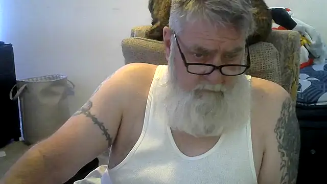 Snapshot of viejo_oso chatting on August 1, 6:18 pm viejo oso online show from August 1, 6:18 pm