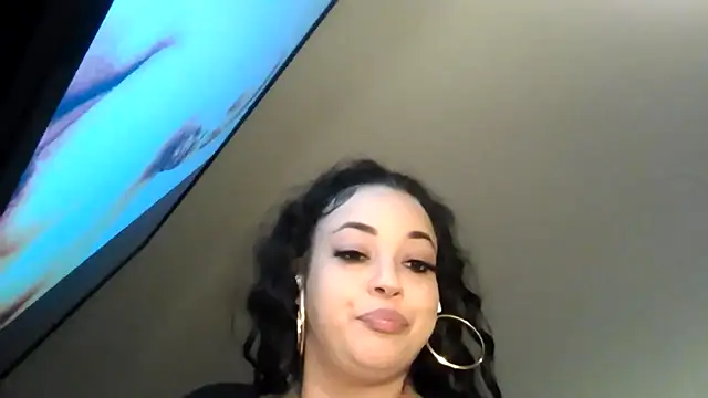 Snapshot of StephanieDaBeauty chatting on February 19, 7:39 am StephanieDaBeauty online show from February 19, 7:39 am