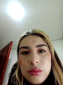 VictoriaMolina online show from September 15, 1:00 pm