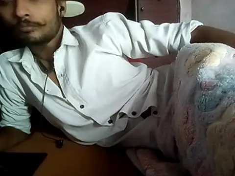 Snapshot of IamRentedBoybfriend chatting on November 17, 4:13 pm IamRentedBoybfriend online show from November 17, 4:13 pm