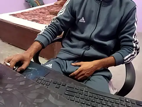 Snapshot of IamRentedBoybfriend chatting on January 9, 3:42 am IamRentedBoybfriend online show from January 9, 3:42 am