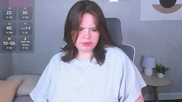 EricaElliott online show from May 26, 9:16 am