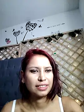 Mia WAll online show from January 6, 3:19 pm