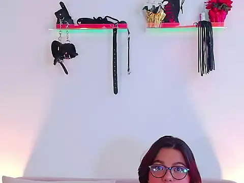 EmiF26 online show from March 10, 9:53 pm