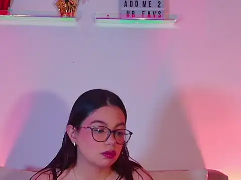 EmiF26 online show from April 6, 11:16 pm