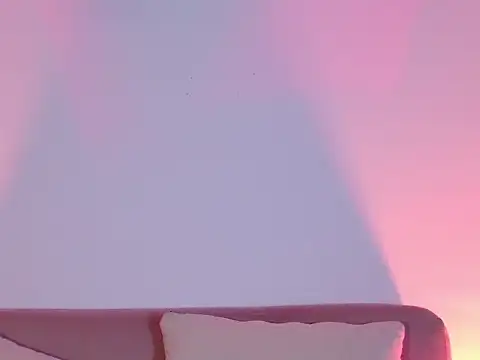 EmiF26 online show from April 7, 10:42 pm