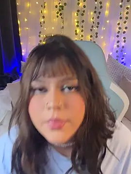 Snapshot of kath_kitty chatting on June 23, 2:31 am kath kitty online show from June 23, 2:31 am