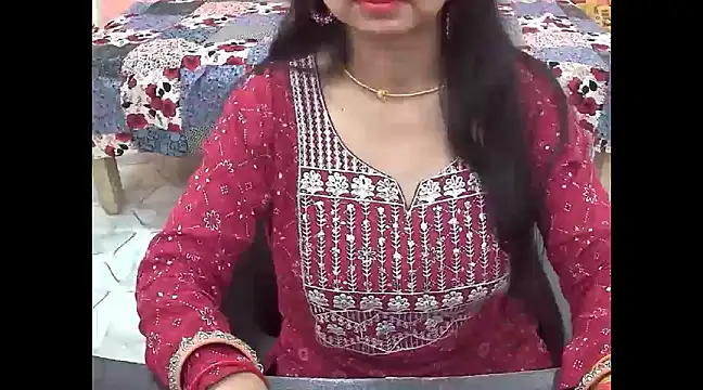 Snapshot of sexyrdxx chatting on January 7, 6:48 am sexyrdxx online show from January 7, 6:48 am