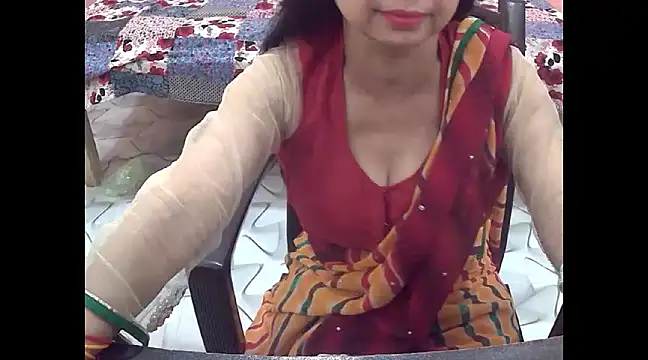 Snapshot of sexyrdxx chatting on January 16, 6:35 am sexyrdxx online show from January 16, 6:35 am