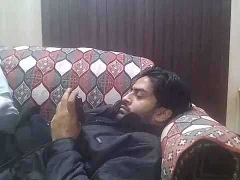 Snapshot of indihotguy chatting on November 24, 12:27 pm indihotguy online show from November 24, 12:27 pm