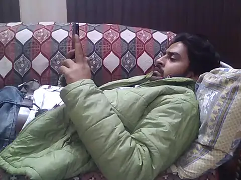 Snapshot of indihotguy chatting on December 14, 11:04 am indihotguy online show from December 14, 11:04 am