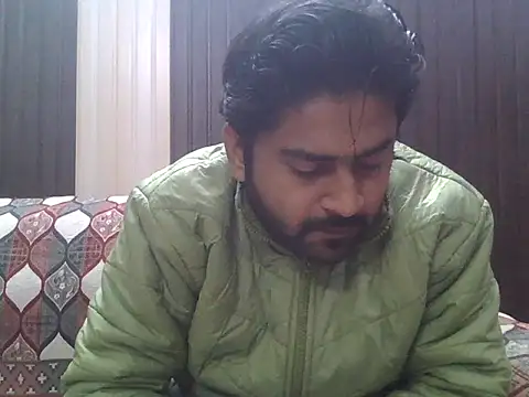 Snapshot of indihotguy chatting on December 16, 5:45 am indihotguy online show from December 16, 5:45 am