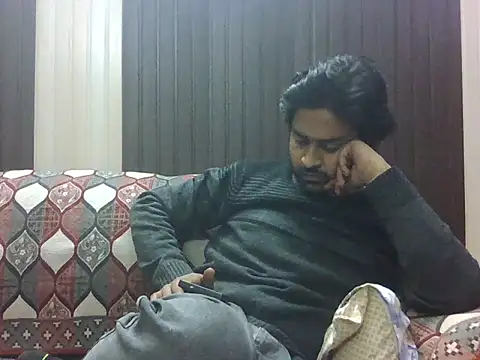 Snapshot of indihotguy chatting on December 16, 6:46 pm indihotguy online show from December 16, 6:46 pm