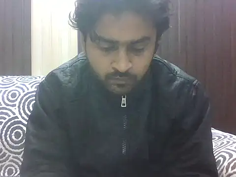 Snapshot of indihotguy chatting on January 6, 7:45 am indihotguy online show from January 6, 7:45 am