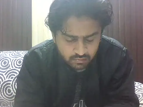 Snapshot of indihotguy chatting on January 7, 10:40 am indihotguy online show from January 7, 10:40 am