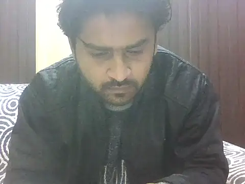 Snapshot of indihotguy chatting on January 8, 10:17 am indihotguy online show from January 8, 10:17 am