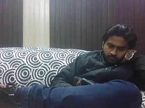 Snapshot of indihotguy chatting on January 15, 1:59 pm indihotguy online show from January 15, 1:59 pm