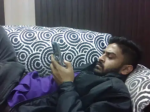 Snapshot of indihotguy chatting on February 14, 11:29 am indihotguy online show from February 14, 11:29 am