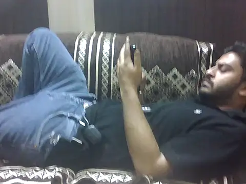 Snapshot of indihotguy chatting on April 2, 7:06 am indihotguy online show from April 2, 7:06 am