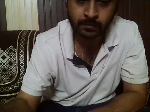 Snapshot of indihotguy chatting on April 6, 10:11 pm indihotguy online show from April 6, 10:11 pm