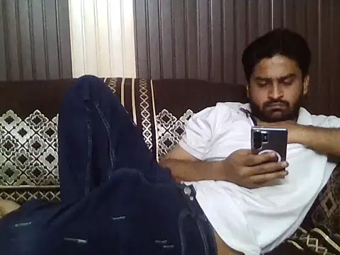 Snapshot of indihotguy chatting on April 7, 10:48 am indihotguy online show from April 7, 10:48 am