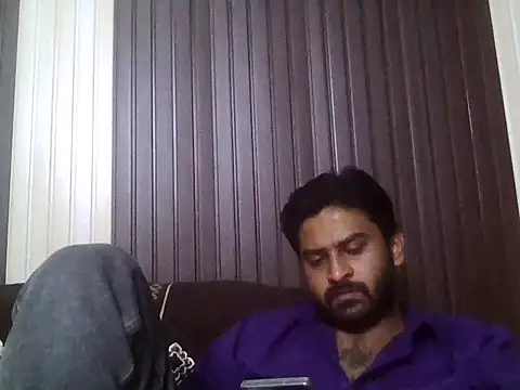 Snapshot of indihotguy chatting on April 18, 12:42 pm indihotguy online show from April 18, 12:42 pm