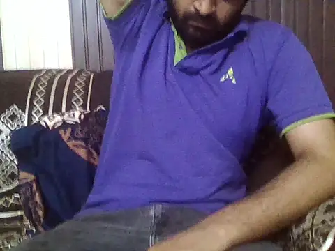Snapshot of indihotguy chatting on April 20, 3:37 pm indihotguy online show from April 20, 3:37 pm