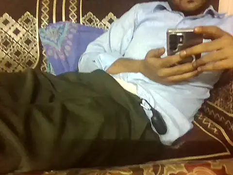 Snapshot of indihotguy chatting on May 11, 2:12 pm indihotguy online show from May 11, 2:12 pm
