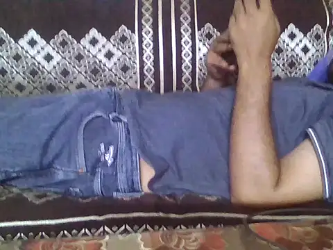Snapshot of indihotguy chatting on May 16, 1:10 pm indihotguy online show from May 16, 1:10 pm