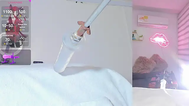 Maria Jones  online show from April 22, 1:41 am