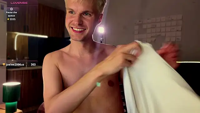 Leonnextdoor online show from July 15, 5:29 pm