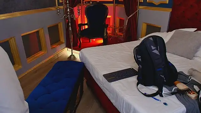 MarcoVitto online show from December 15, 11:36 am