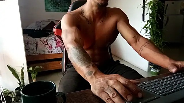 Snapshot of Adam_Valenciia chatting on July 7, 3:38 pm Adam Valenciia online show from July 7, 3:38 pm